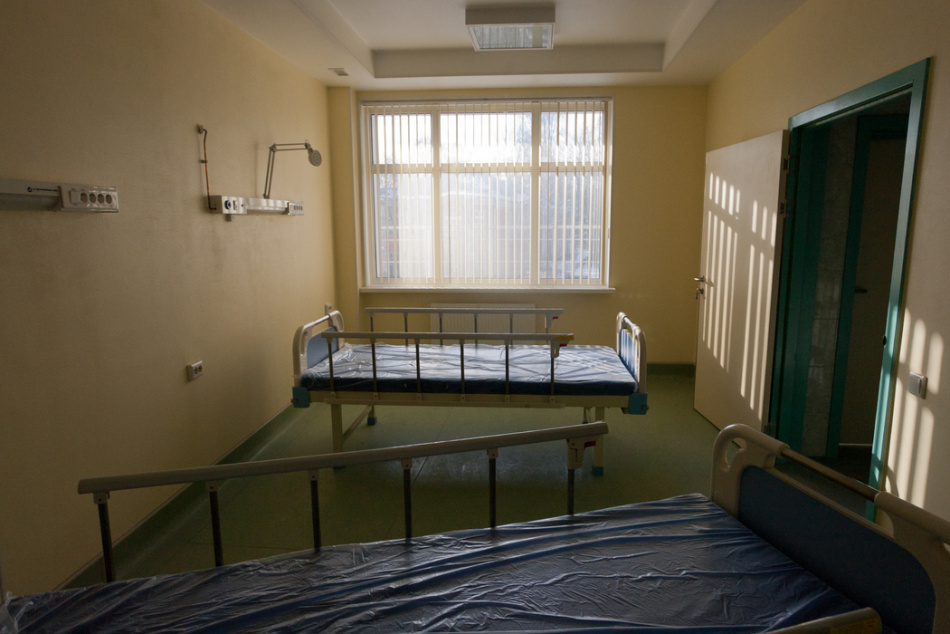 Телеведущий Юрий Николаев доставлен в московскую больницу с высокой температурой